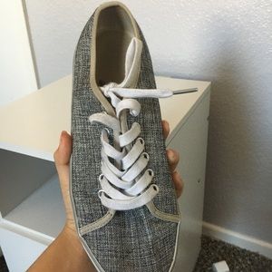 Sliver ankle shoes for DAYYYSSS.